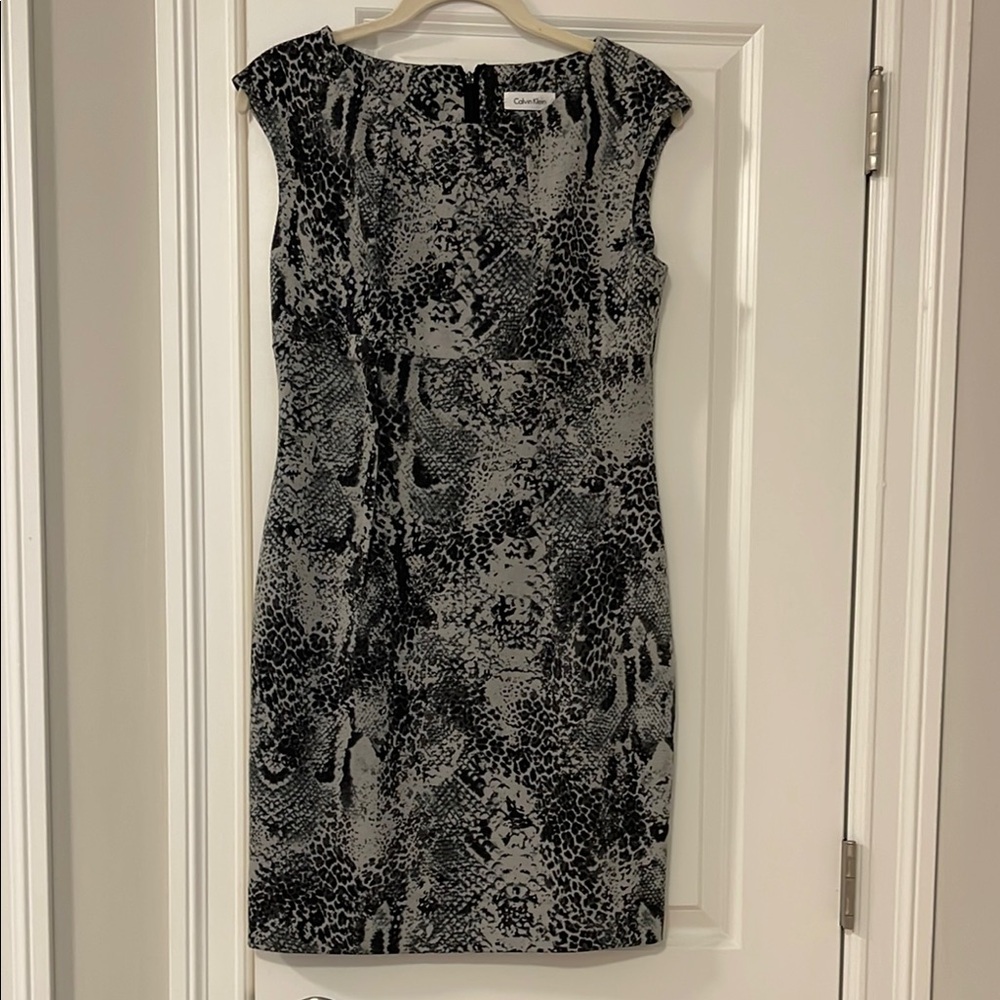 Calvin Klein Petite Black and Gray Sheath Dress